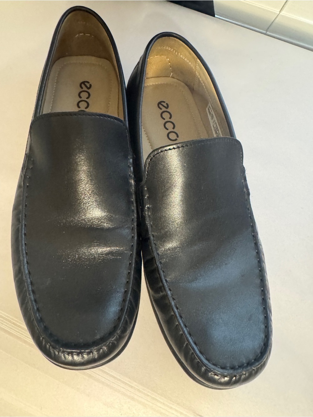 Ecco Black Slip-On Leather Moccasin Loafers